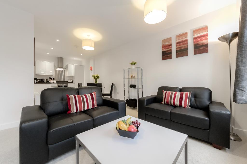 Roomspace Serviced Apartments - Nouvelle House Sutton  Kültér fotó